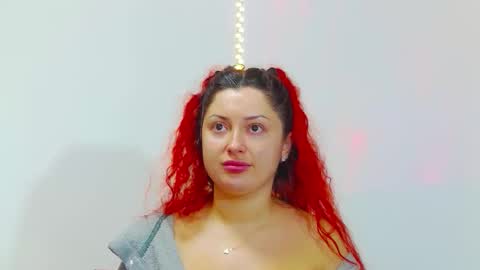 AlexaMills online show from November 2025 10:39:02 AM