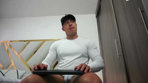 Snapshot of devin_hunter chatting on October 2025 11:44:02 AM Devin Hunter online show from October 2025 11:44:02 AM