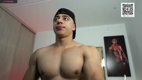 Snapshot of devin_hunter chatting on June 2026 11:07:01 PM Devin Hunter online show from June 2026 11:07:01 PM
