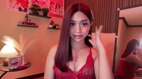 Snapshot of devine_goddessx chatting on October 2025 11:38:01 AM Devine Greyson online show from October 2025 11:38:01 AM