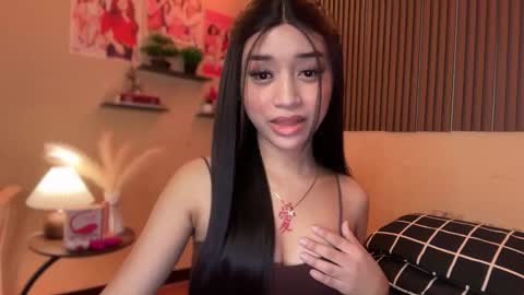 Snapshot of devine_goddessx chatting on October 2025 01:13:01 PM Devine Greyson online show from October 2025 01:13:01 PM