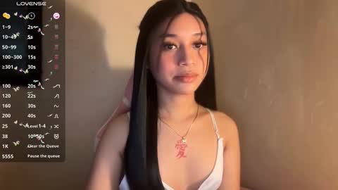 Snapshot of devine_goddessx chatting on November 2025 01:22:02 PM Devine Greyson online show from November 2025 01:22:02 PM