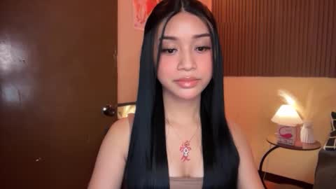 Snapshot of devine_goddessx chatting on November 2025 01:22:01 AM Devine Greyson online show from November 2025 01:22:01 AM