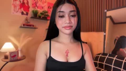 Snapshot of devine_goddessx chatting on November 2025 07:51:02 PM Devine Greyson online show from November 2025 07:51:02 PM