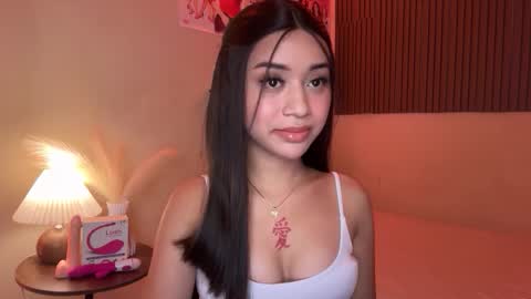 Snapshot of devine_goddessx chatting on November 2025 10:26:02 AM Devine Greyson online show from November 2025 10:26:02 AM