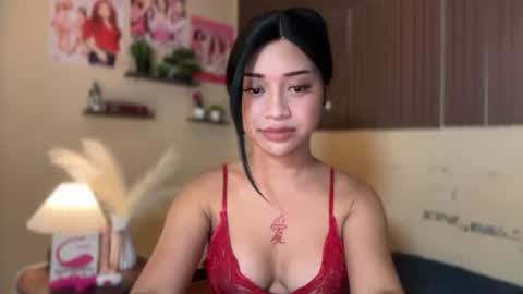 Snapshot of devine_goddessx chatting on June 2026 03:07:01 PM Devine Greyson online show from June 2026 03:07:01 PM