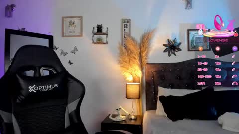 Snapshot of devlin_violet__ chatting on September 2025 12:00:02 AM PaulaInsta  paulacastellanos 1Pvt open online show from September 2025 12:00:02 AM