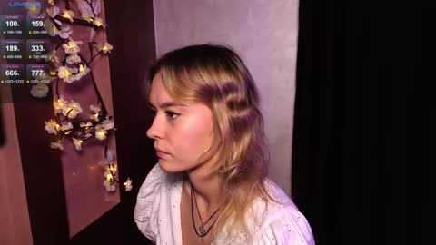 Snapshot of devonacast19 chatting on September 2025 02:11:02 PM Libena online show from September 2025 02:11:02 PM