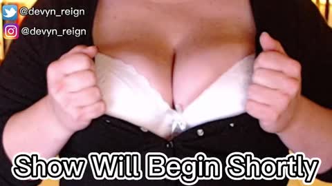 Snapshot of devynreign chatting on March 2025 06:43:01 AM Devyn Reign online show from March 2025 06:43:01 AM