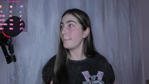 Snapshot of dexandlily chatting on December 2024 02:33:01 PM Dex and Lily online show from December 2024 02:33:01 PM