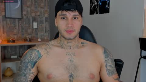 Snapshot of deymon_scott chatting on June 2026 10:05:02 PM JULIAN online show from June 2026 10:05:02 PM