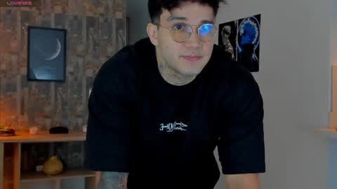 Snapshot of deymon_scott chatting on June 2026 02:53:01 AM JULIAN online show from June 2026 02:53:01 AM