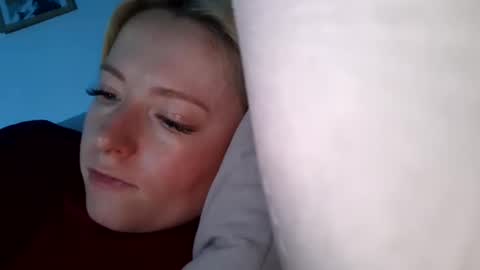 Snapshot of dgesika254182 chatting on January 2025 09:04:01 PM dgesika254182 online show from January 2025 09:04:01 PM