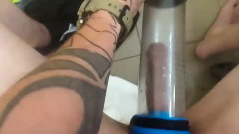 dgoodwin477 online show from April 2026 09:14:01 AM