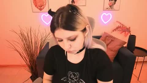 Dia online show from March 2025 10:05:02 PM