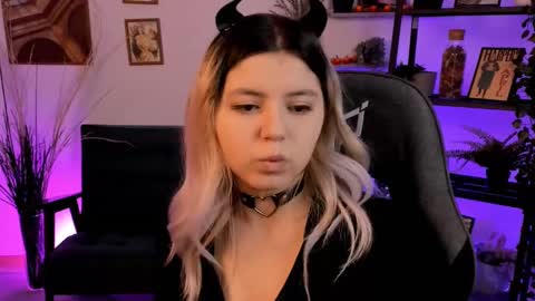 Dia online show from March 2025 05:02:01 PM