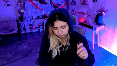 Dia online show from November 2025 10:56:02 PM