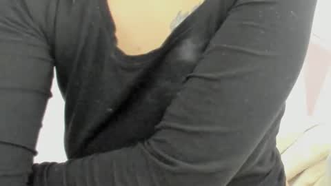 Snapshot of diamond_ava_ chatting on January 2025 07:31:01 AM Thea online show from January 2025 07:31:01 AM