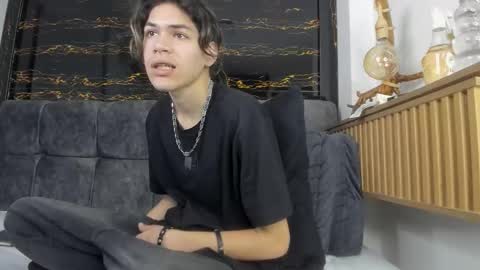 diamond_twink online show from February 2026 03:09:01 PM