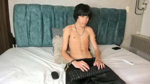 Snapshot of diamond_twink chatting on June 2026 03:56:02 PM diamond_twink online show from June 2026 03:56:02 PM