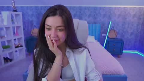 Snapshot of diamondeyeess chatting on June 2026 05:54:02 AM Sasha online show from June 2026 05:54:02 AM