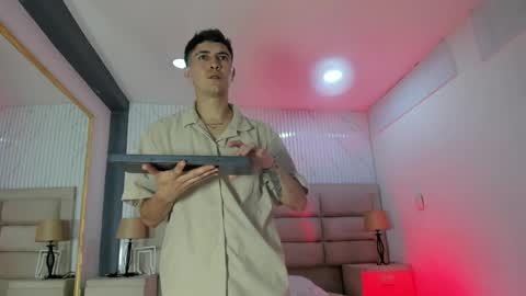 diamondss_1 online show from June 2026 08:44:01 PM