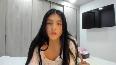 Snapshot of diana_jones_ chatting on September 2025 11:10:02 PM POCA online show from September 2025 11:10:02 PM