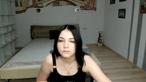 Diana online show from November 2025 12:49:02 PM