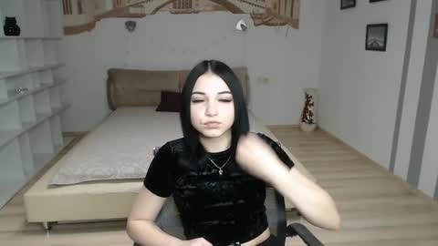 Diana online show from December 2025 06:51:01 AM