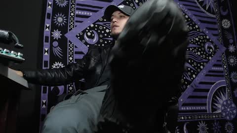 DICAPRIO online show from February 2025 12:31:02 AM