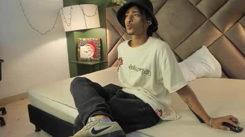 dickie_dicking online show from December 2025 10:36:02 PM