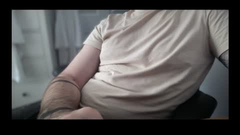 Snapshot of dicky_cage chatting on June 2026 02:26:01 PM dicky cage online show from June 2026 02:26:01 PM