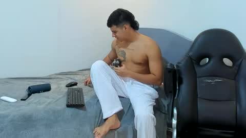 DIEGO CAZAS online show from December 2024 06:43:01 AM