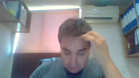 Snapshot of diegoox_cat chatting on December 2024 06:10:02 PM Diego online show from December 2024 06:10:02 PM