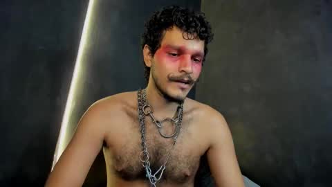 Snapshot of diemond_latinx98 chatting on November 2025 06:32:01 PM diemond_latinx98 online show from November 2025 06:32:01 PM