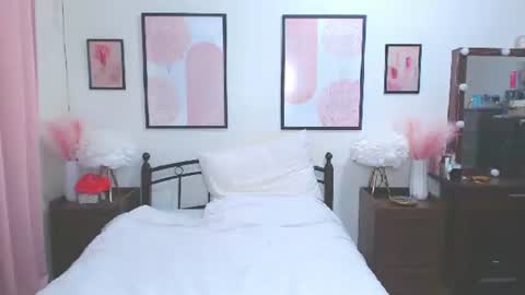 Dennesse online show from February 2026 04:10:02 AM