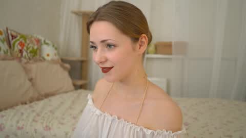 Sophie online show from April 2026 06:16:01 PM