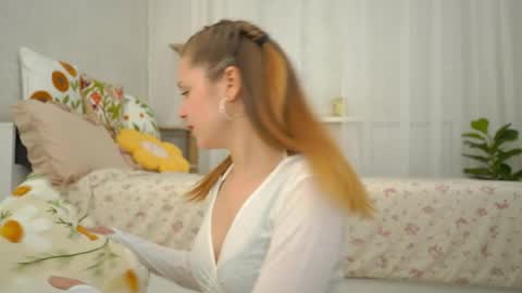 Sophie online show from April 2026 06:10:01 PM