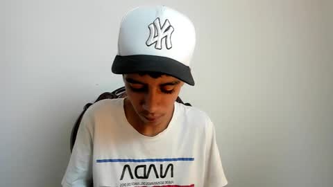 dikey_18 online show from February 2025 09:06:02 AM