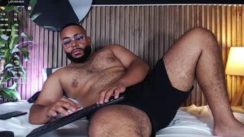 Snapshot of dilanjonnes chatting on December 2024 02:39:01 AM DilanJonnes online show from December 2024 02:39:01 AM