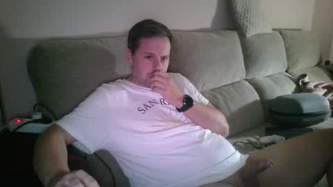 Snapshot of dili999 chatting on September 2025 06:14:01 AM dili999 online show from September 2025 06:14:01 AM