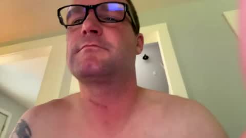 Snapshot of dill327 chatting on June 2026 04:16:02 PM dill327 online show from June 2026 04:16:02 PM