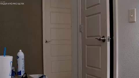 Snapshot of dilldough405 chatting on December 2025 06:23:01 AM Dilldough405 online show from December 2025 06:23:01 AM