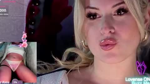 Maria online show from December 2025 08:25:01 PM