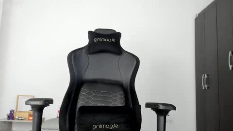 dimitricaruso online show from March 2025 03:43:02 AM