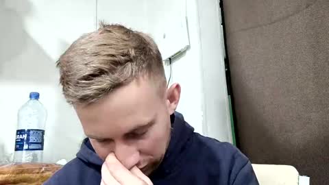 Snapshot of dimyanworld000 chatting on December 2024 05:59:01 PM D V online show from December 2024 05:59:01 PM