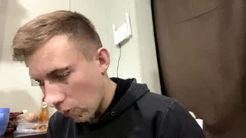 Snapshot of dimyanworld000 chatting on December 2024 05:37:01 PM D V online show from December 2024 05:37:01 PM