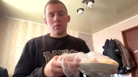 Snapshot of dimyanworld000 chatting on January 2025 06:13:01 AM D V online show from January 2025 06:13:01 AM