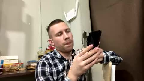 Snapshot of dimyanworld000 chatting on February 2025 05:46:01 PM D V online show from February 2025 05:46:01 PM