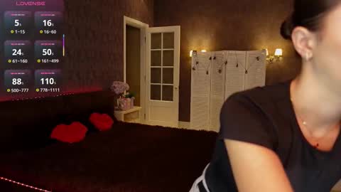 Snapshot of dinacandy chatting on November 2025 08:13:01 AM dinacandy online show from November 2025 08:13:01 AM